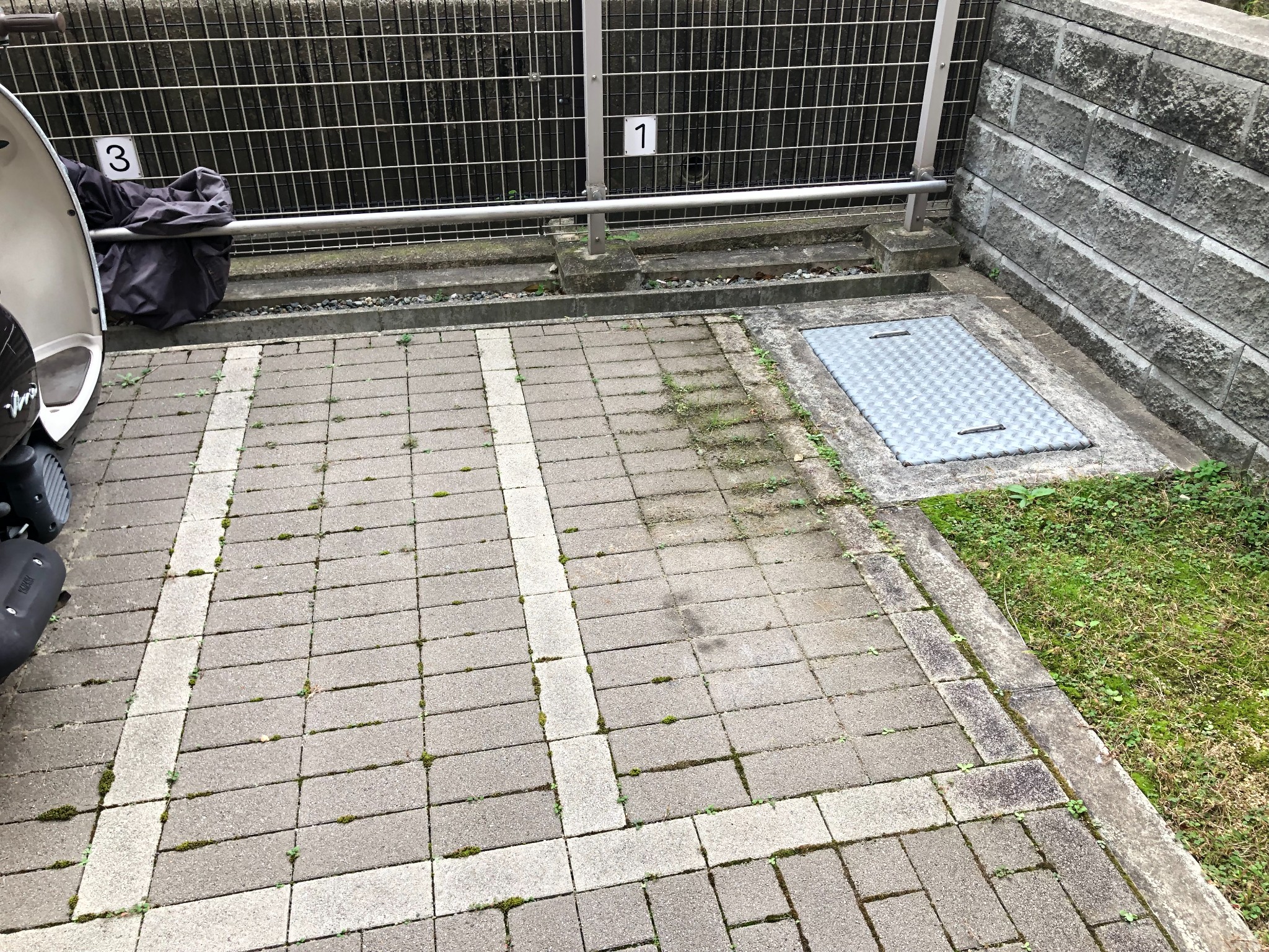 エスリード三宮旭通 バイク置き場
